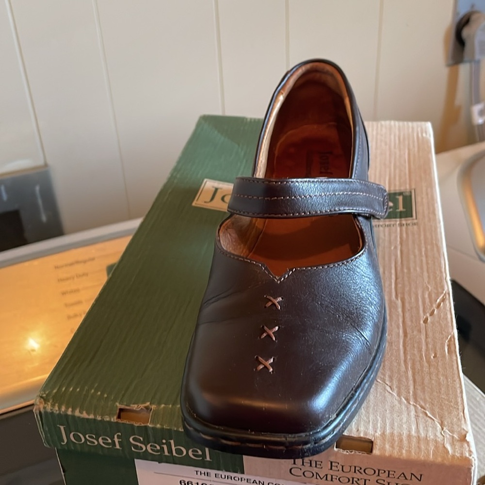 Mary Janes …Comfort shoe. Josef seibel - Picture 3 of 5
